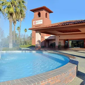 woodlake-hotel-sacramento.bestsacramentohotels.com/